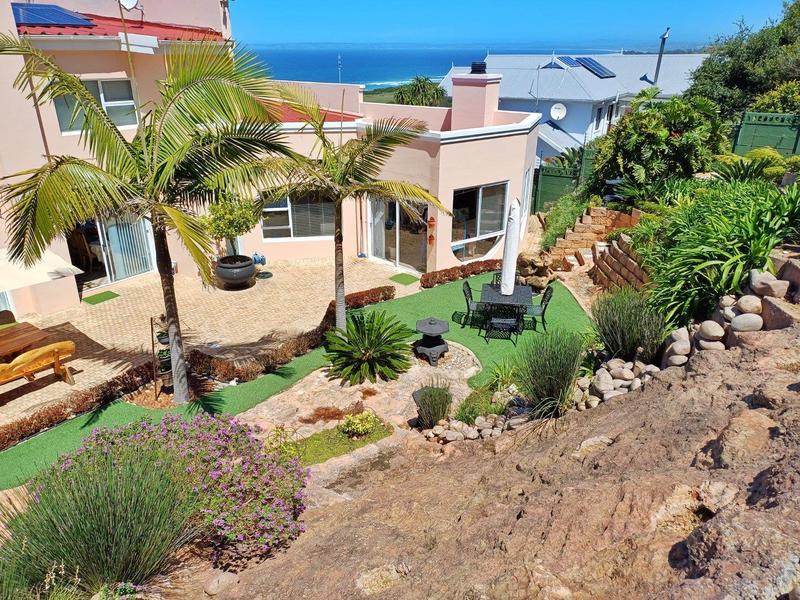 5 Bedroom Property for Sale in Outeniqua Strand Western Cape